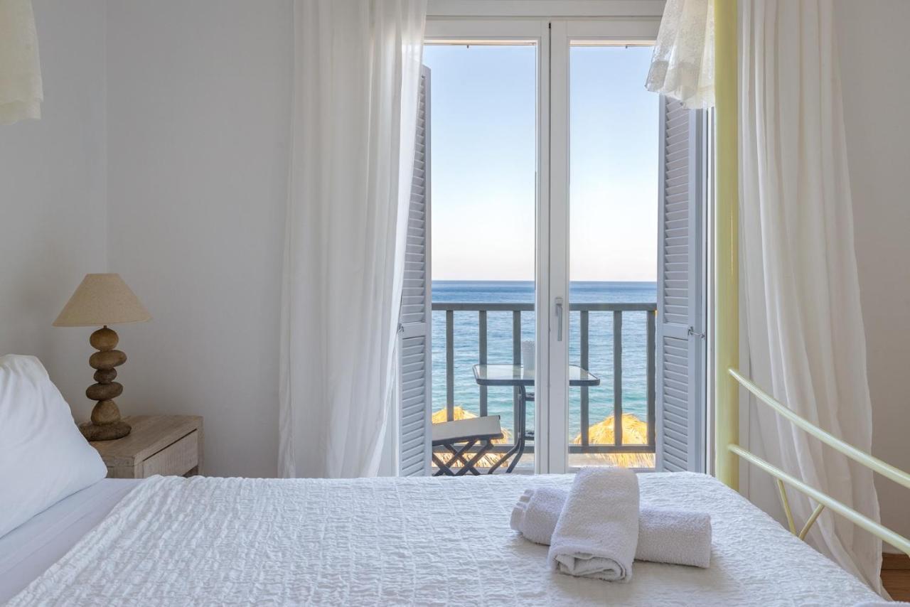 Uno Luxury Apartment With Sea View Livadia  Exterior photo